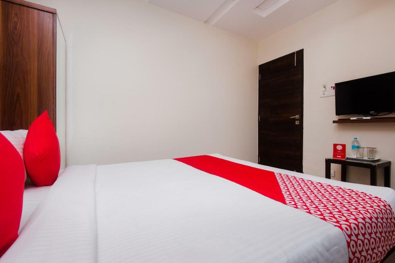 Hotel Park Inn Васаи Экстерьер фото